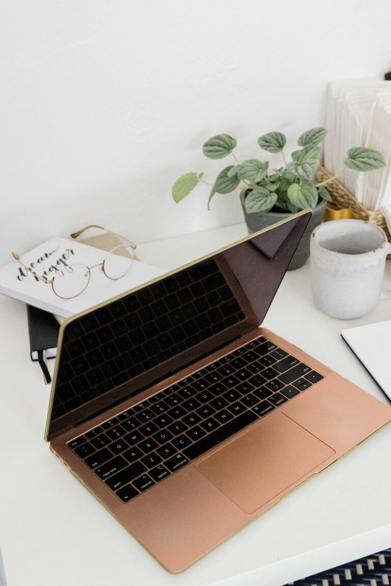 How to Turn Your Q4 Visitors into Fans